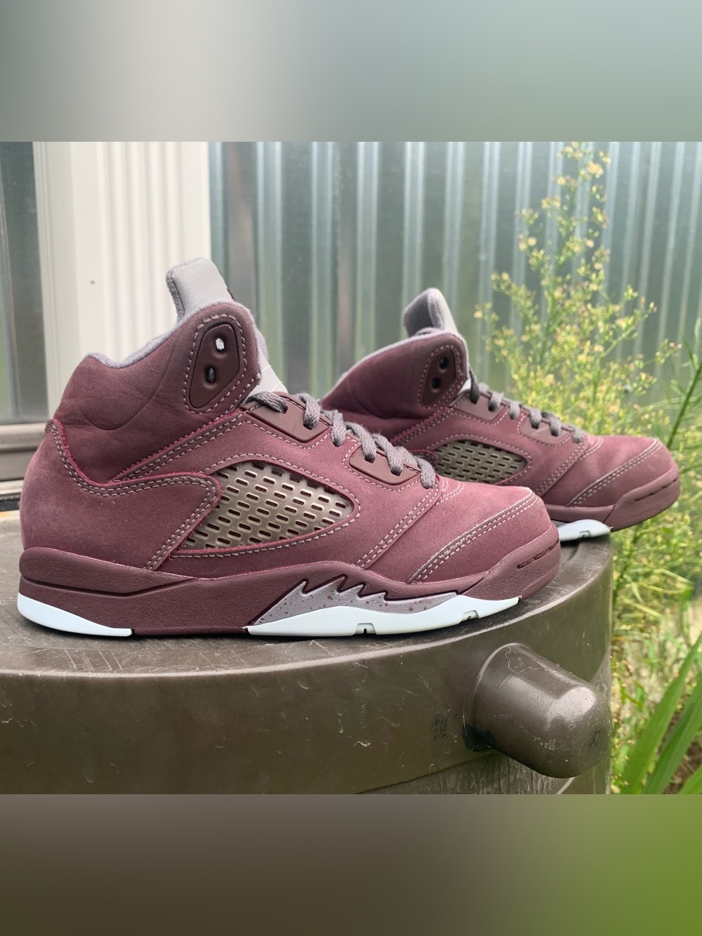 Kids Nike Air Jordan 5 Retro SE ‘Burgundy’
Nike FN4234-600
Size 1Y